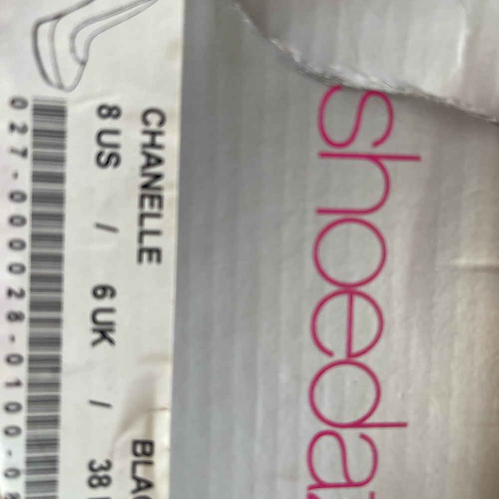 Black Round Toe - image 3